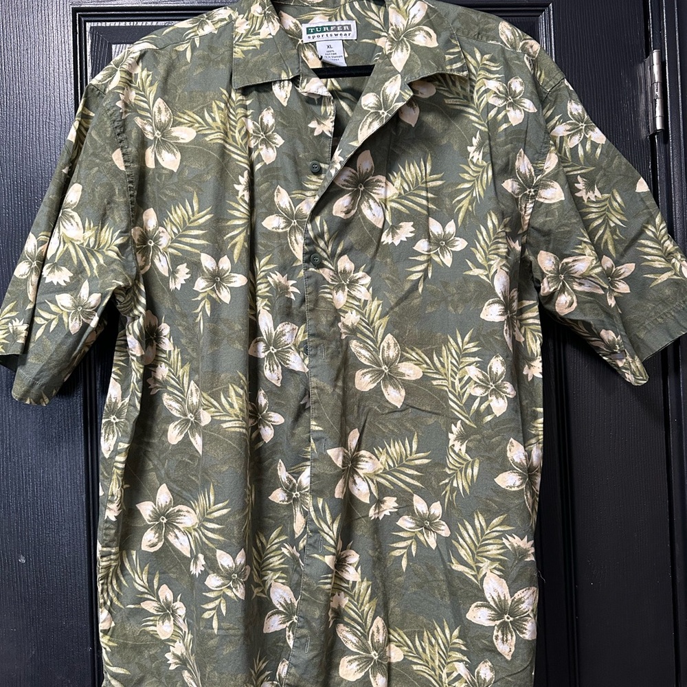 Tropical Green Floral Men's Button Down Shirt